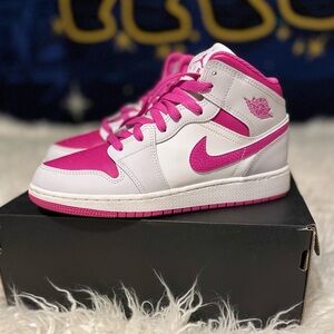 Nike Air Jordan Mid 1 Iris Whisper/Fire Pink